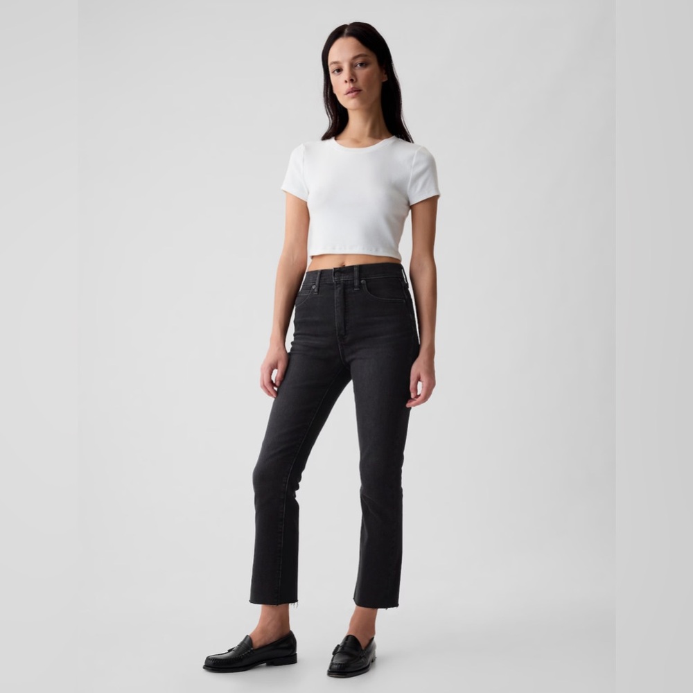 Size 30 Petite / cropped - Gap High Rise Kick Fit Jeans- Washed Black